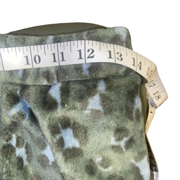 Aerie fuzzy green pajama shorts size XS - Picture 3 of 5